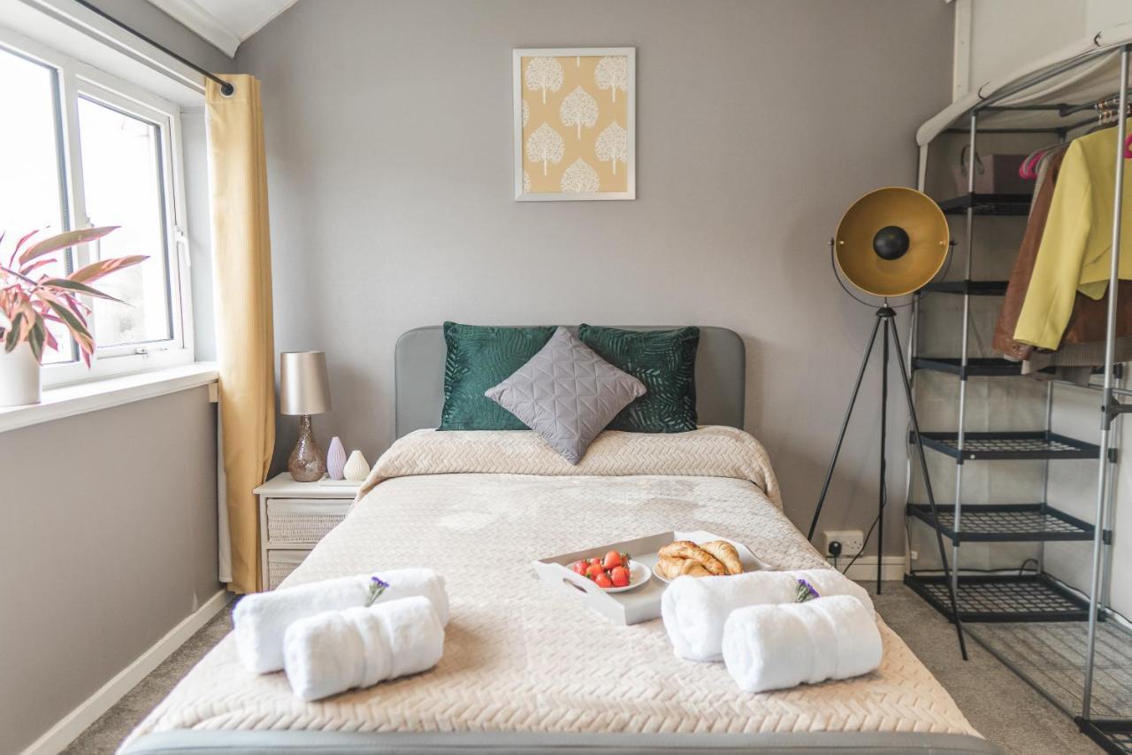 Idyllic 3-Bed House. 5-Min From Channel Tunnel Villa Folkestone Eksteriør billede